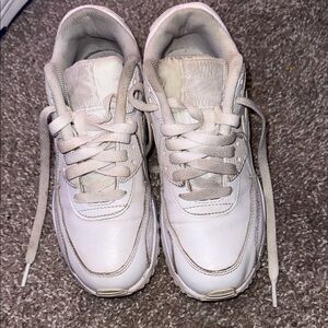 Nike Air Max size 4Y